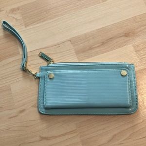 Steve Madden Cloud Patent Wristlet